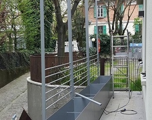 RINGHIERA DI PROTEZIONE E ALTRO SU BALCONE
